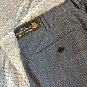 Louis Raphael Men's Gray pald Merino wool dress slacks. 40/32
